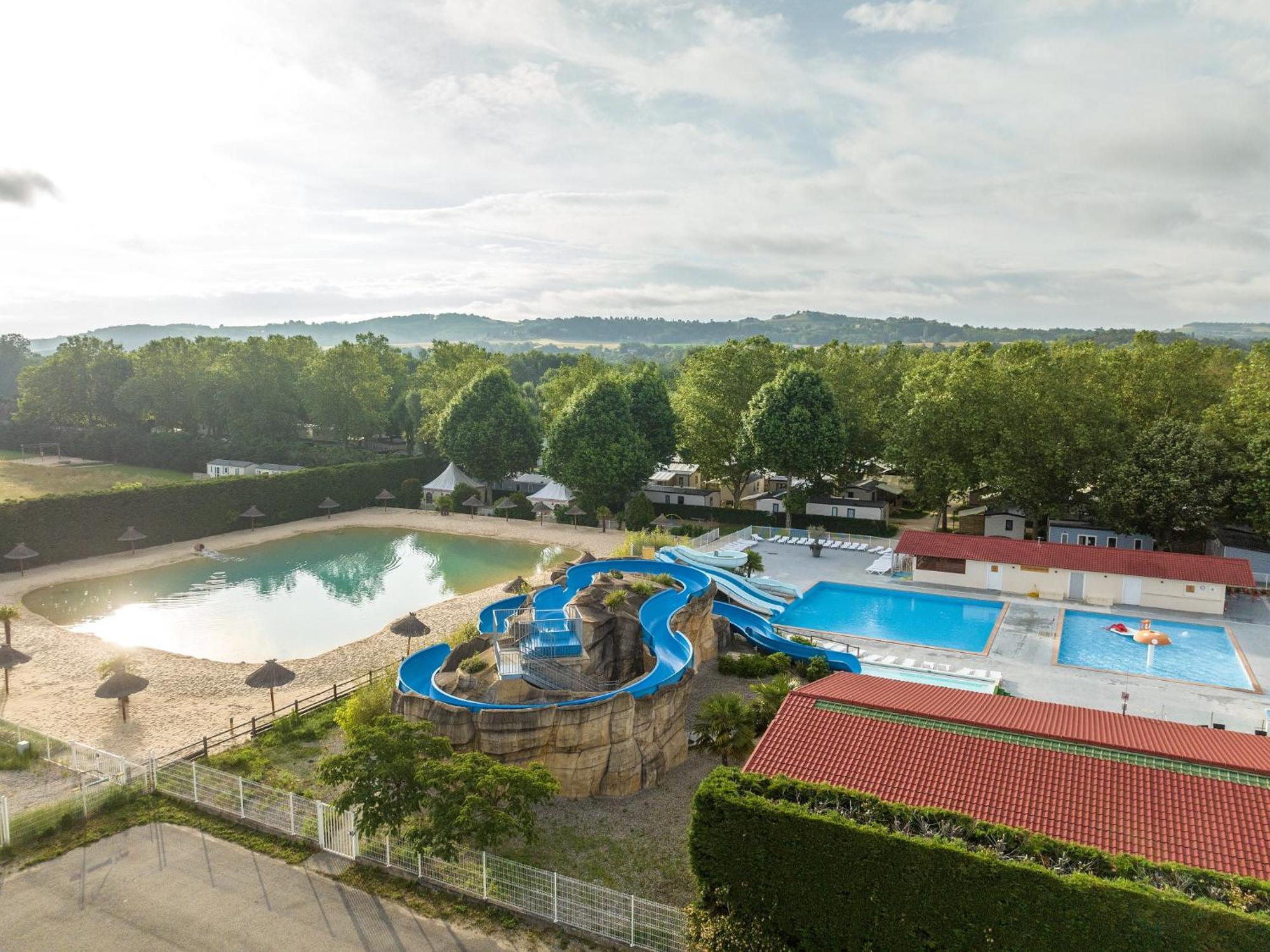 Camping Chateau De Galaure Chateauneuf-de-Galaure Buitenkant foto