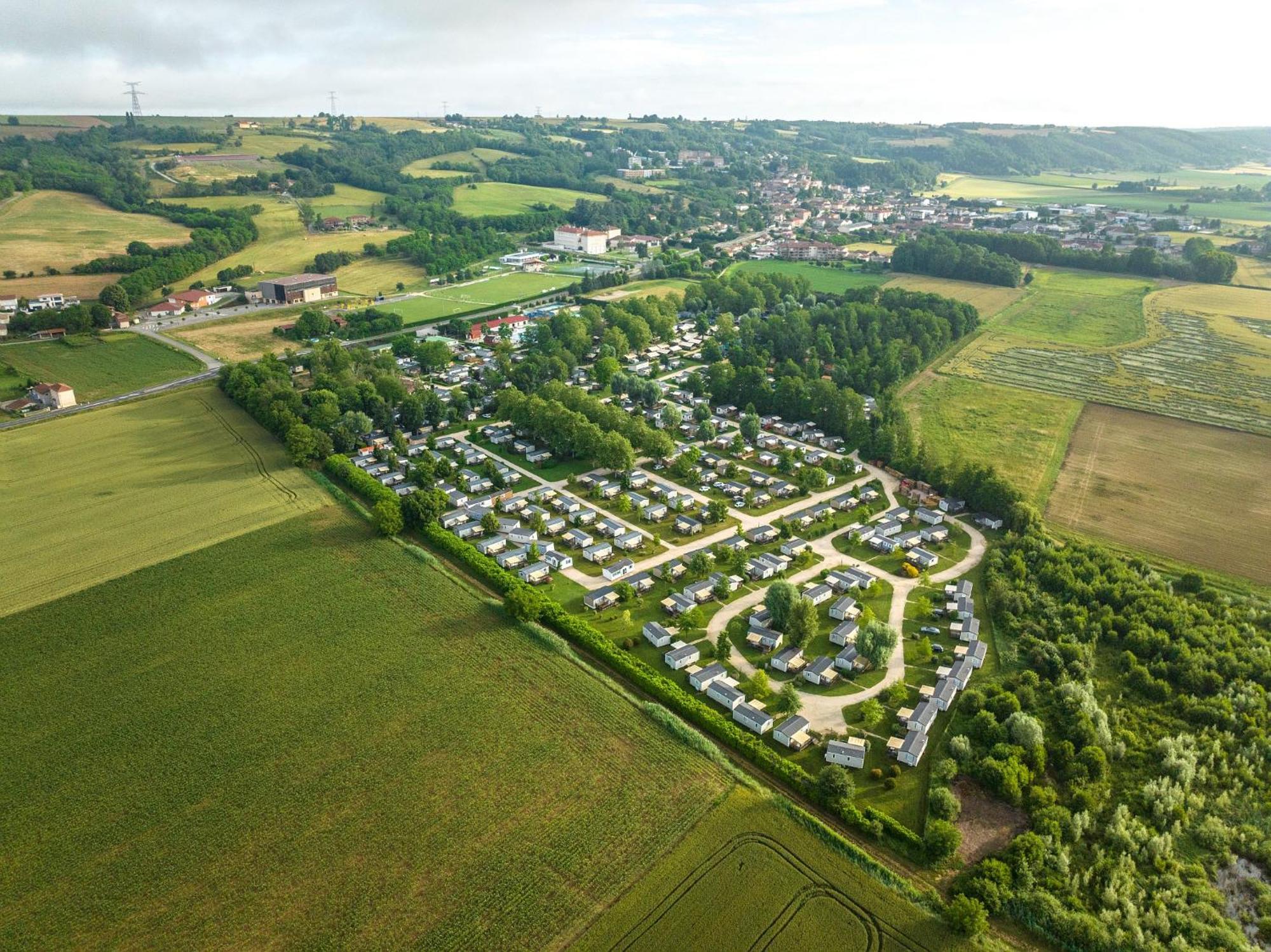 Camping Chateau De Galaure Chateauneuf-de-Galaure Buitenkant foto
